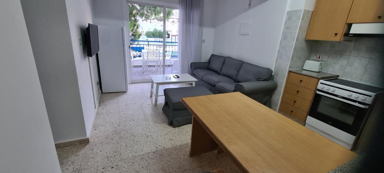 Latchi Area Apartments 외부 사진
